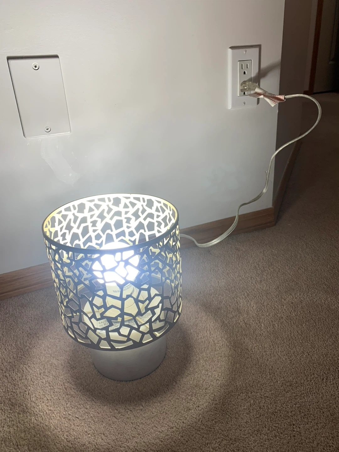 Decorative Metal Cutout Table Lamp