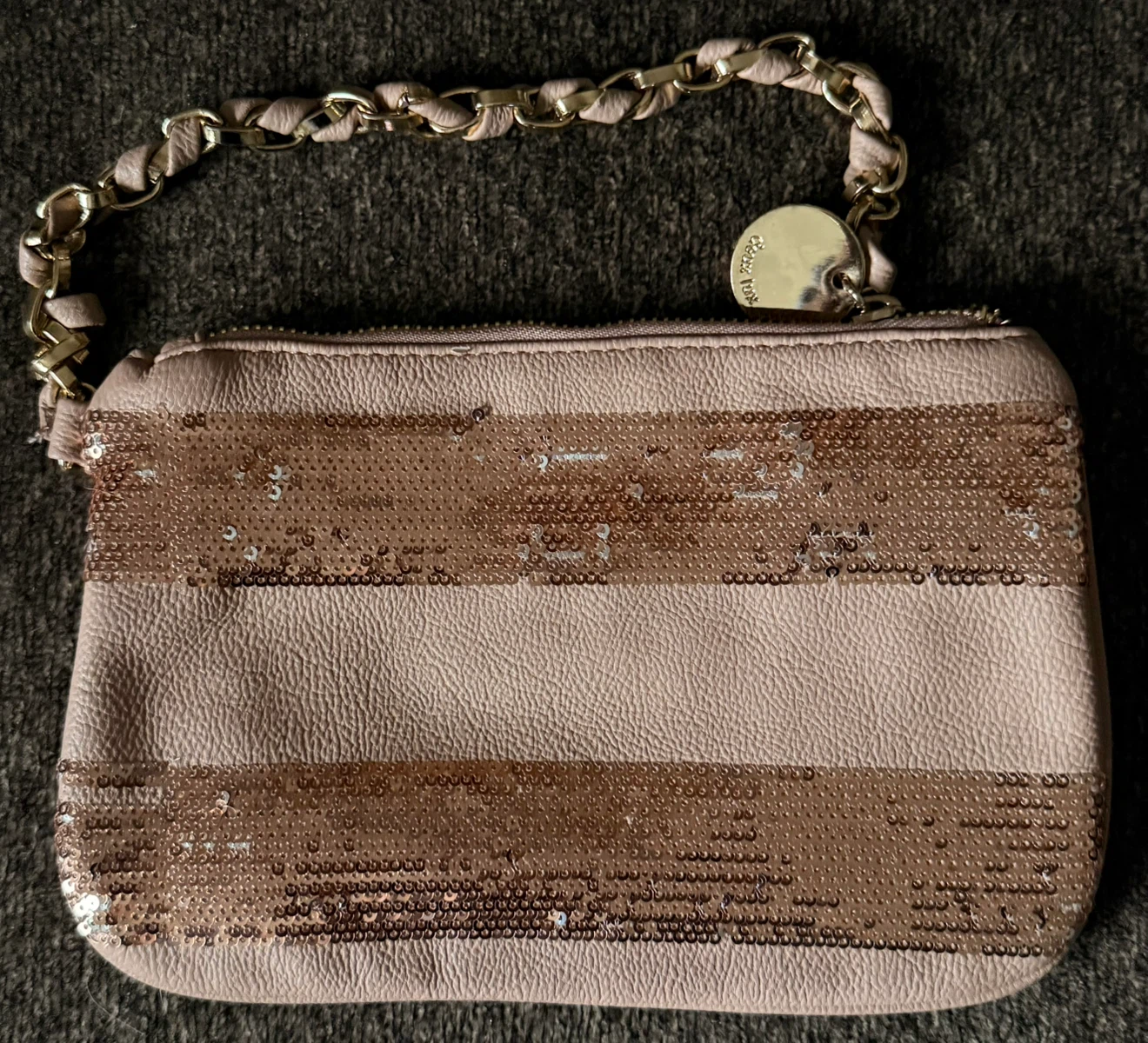 Brand New • Blush Pink DEUX LUX Sequin WRISTLET - photo 4