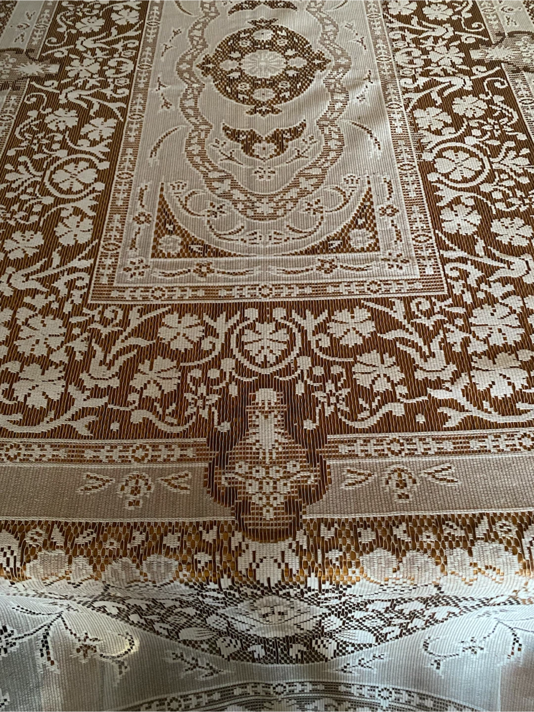 Vintage floral lace tablecloth - photo 3