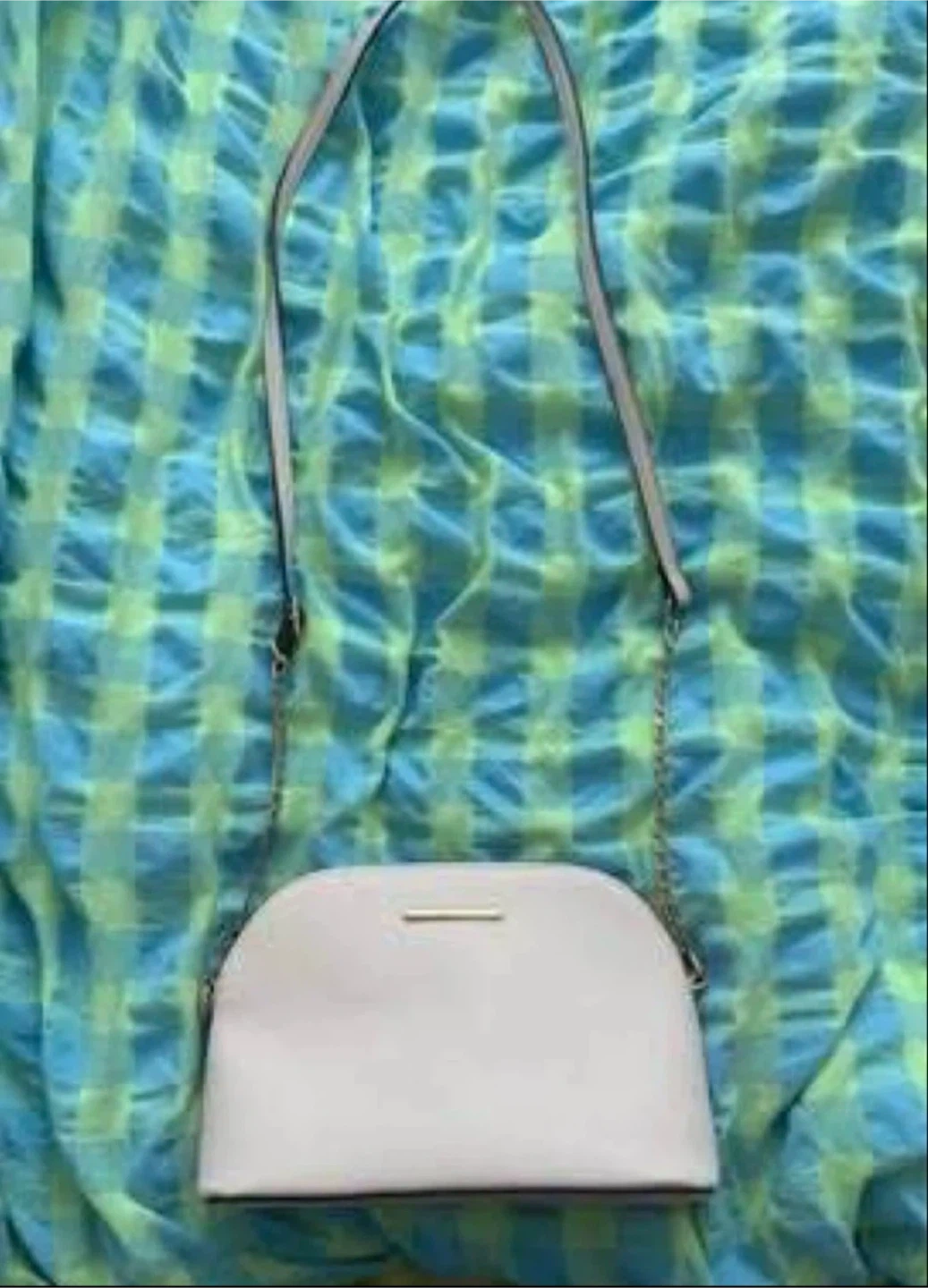 Crossbody bag (In really good condition)(FREE)