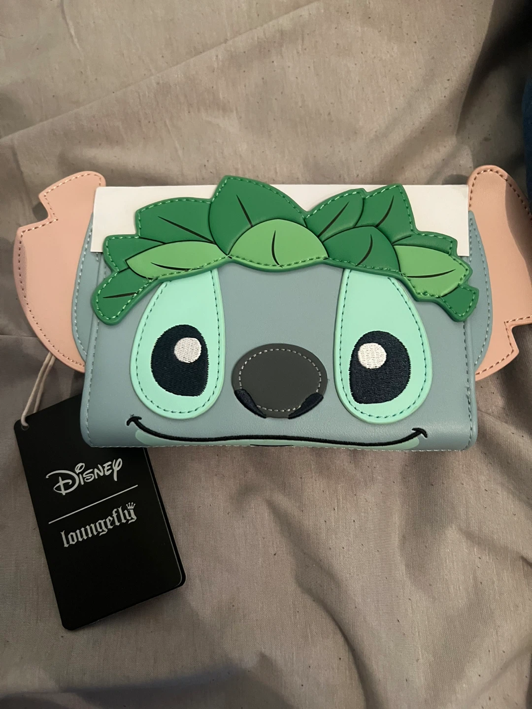 Loungefly Hard Tag  Stitch Wallet