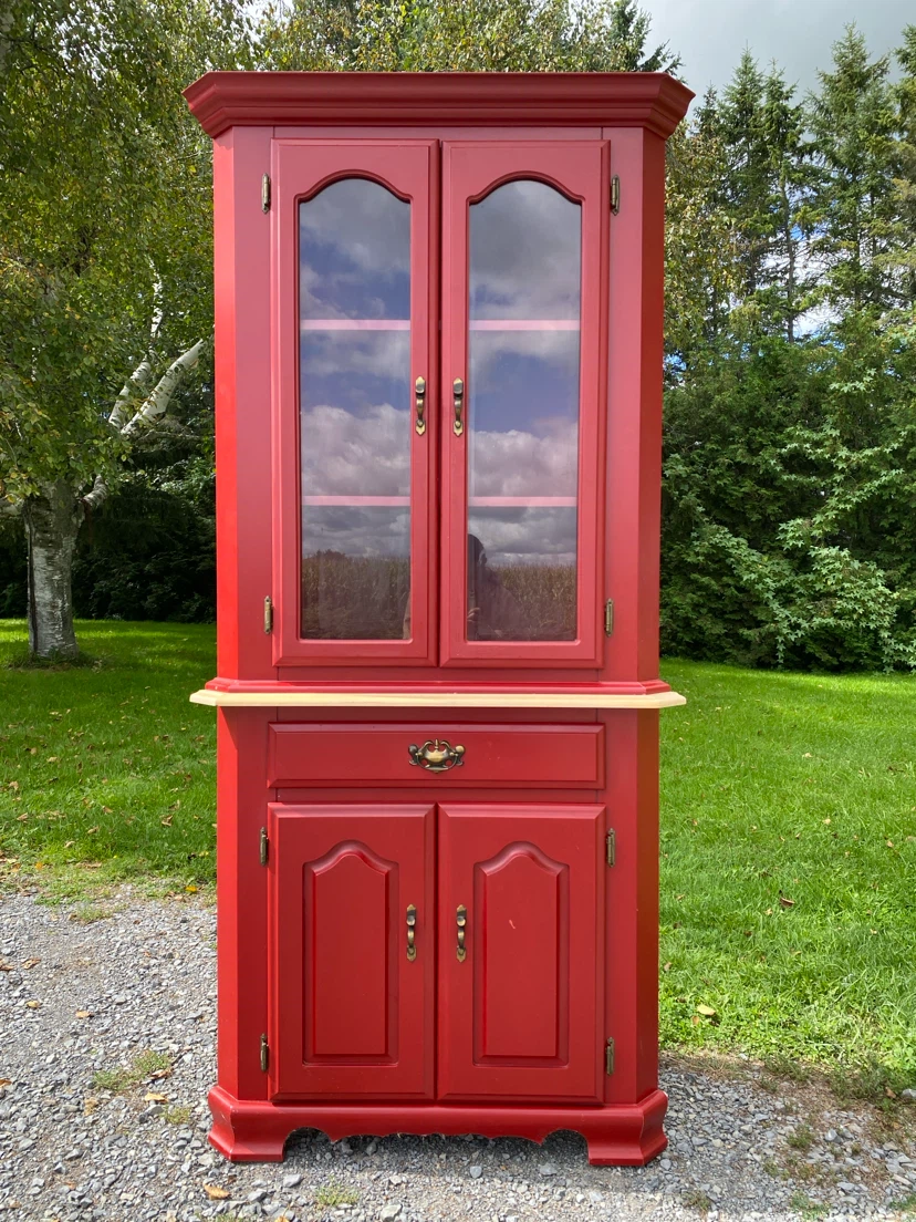 Vintage Canadel Solid Wood Corner Cabinet / Hutch (CAN DELIVER)