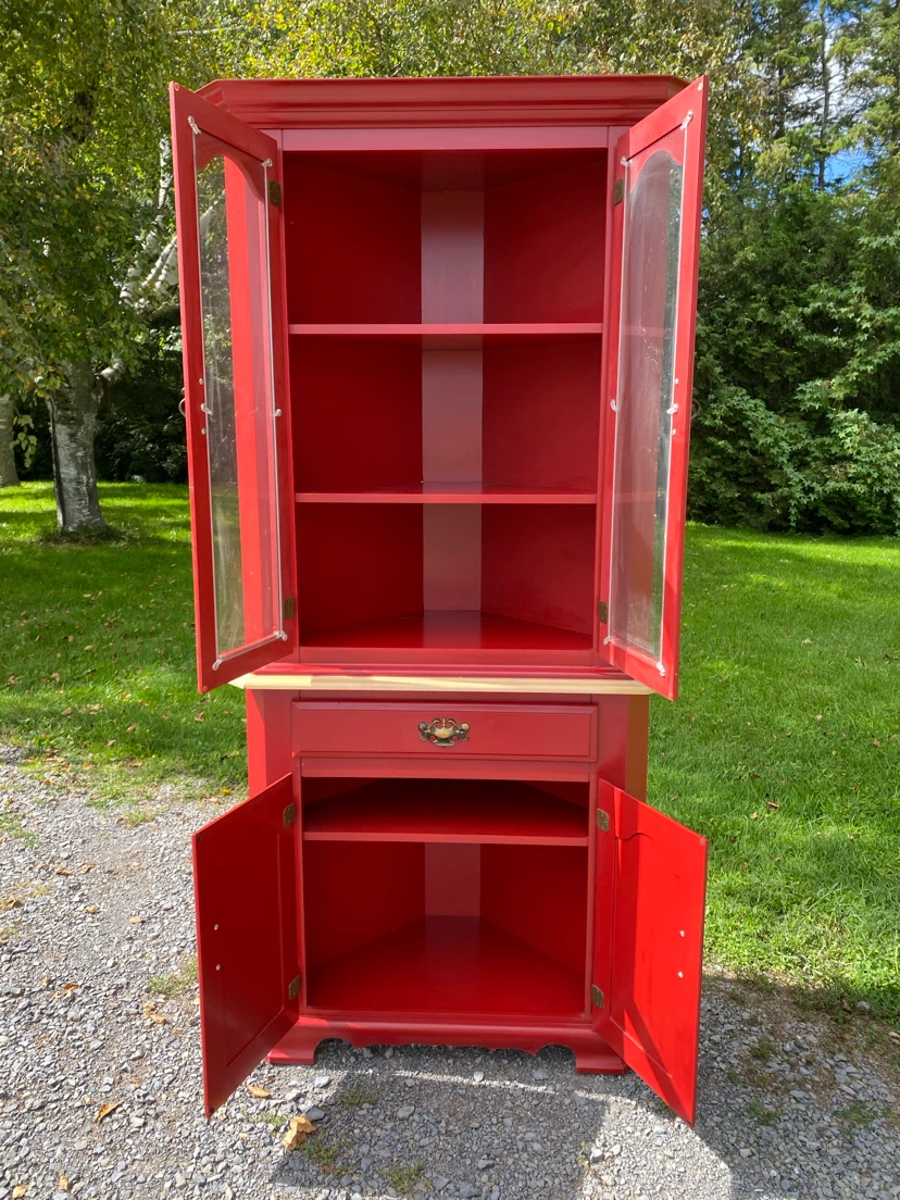 Vintage Canadel Solid Wood Corner Cabinet / Hutch (CAN DELIVER) - photo 3