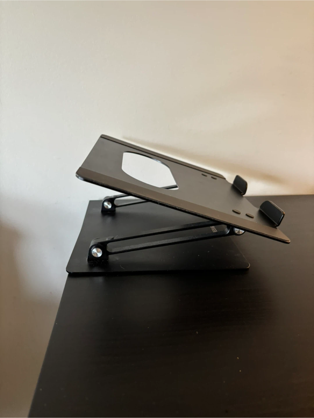 Besign LS10 Laptop Stand