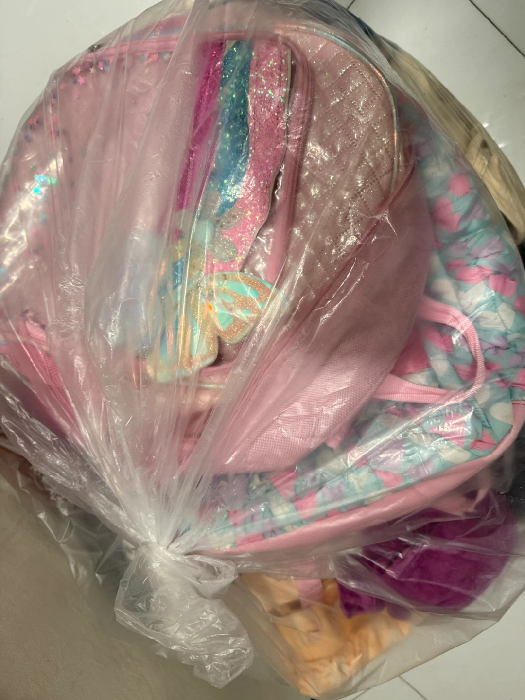 40 pieces   size -S-M girls  6-15 Y