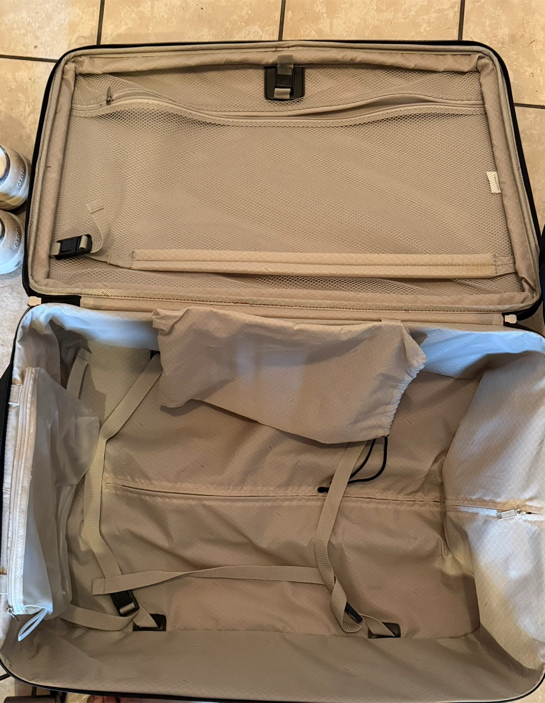 Large orange suitcase - photo 2