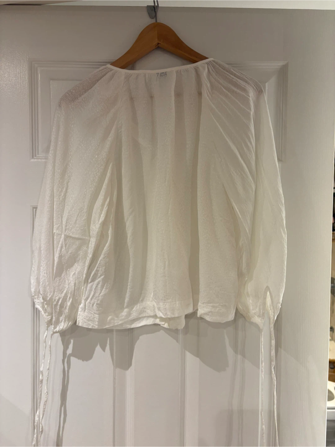Ted Baker White Textured Statement Sleeve Blouse – Never Worn - photo 2
