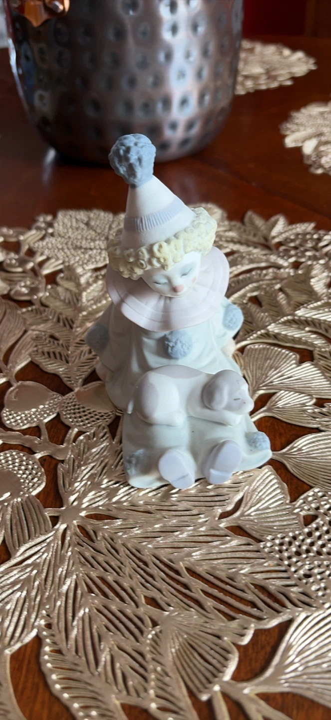 Lladro clown with puppy