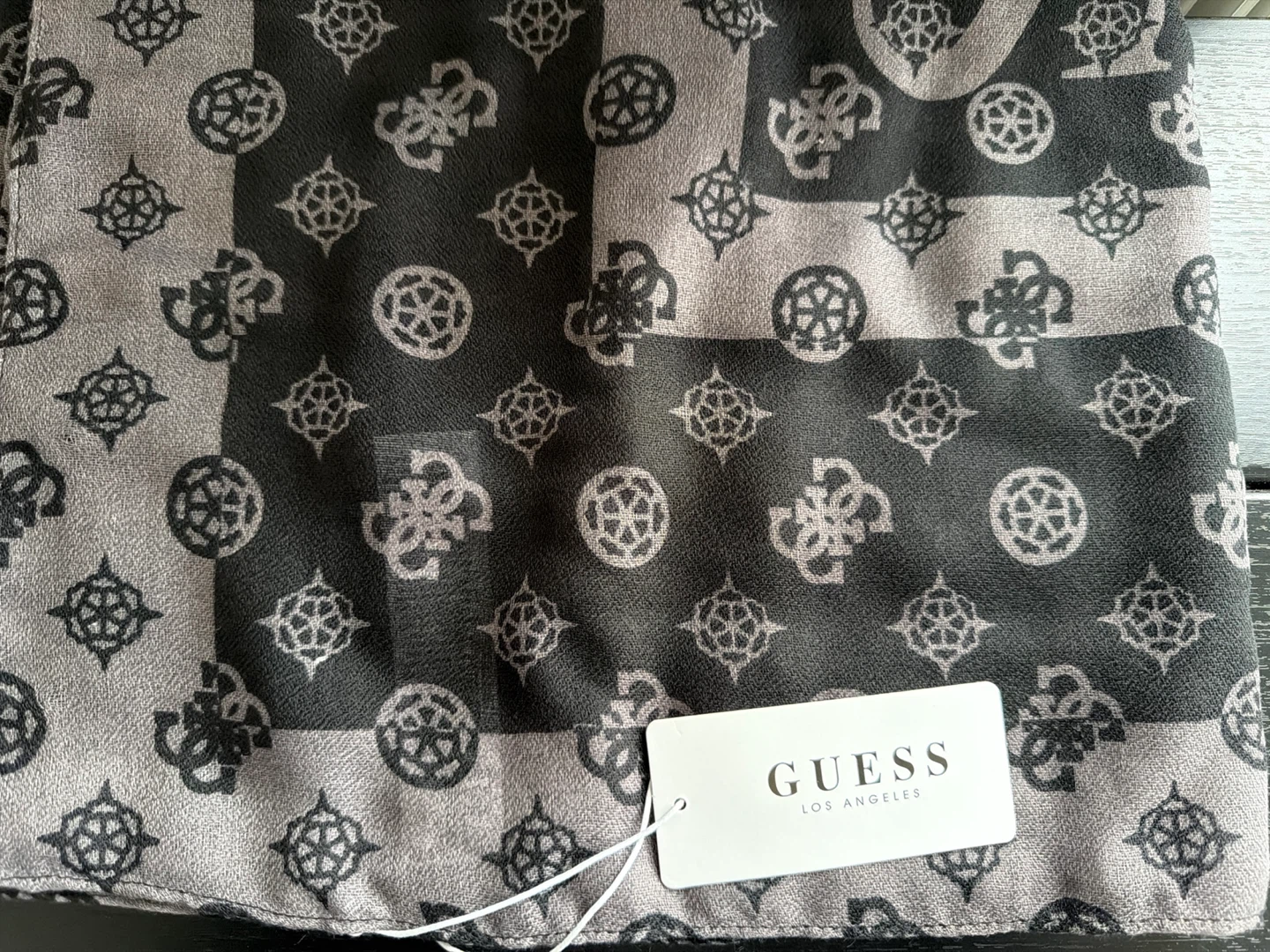 GUESS Los Angeles Logo Print Scarf