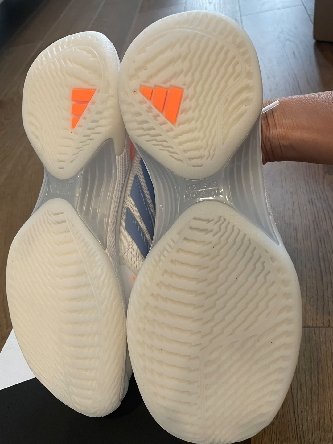 Women’s tennis shoes - photo 3