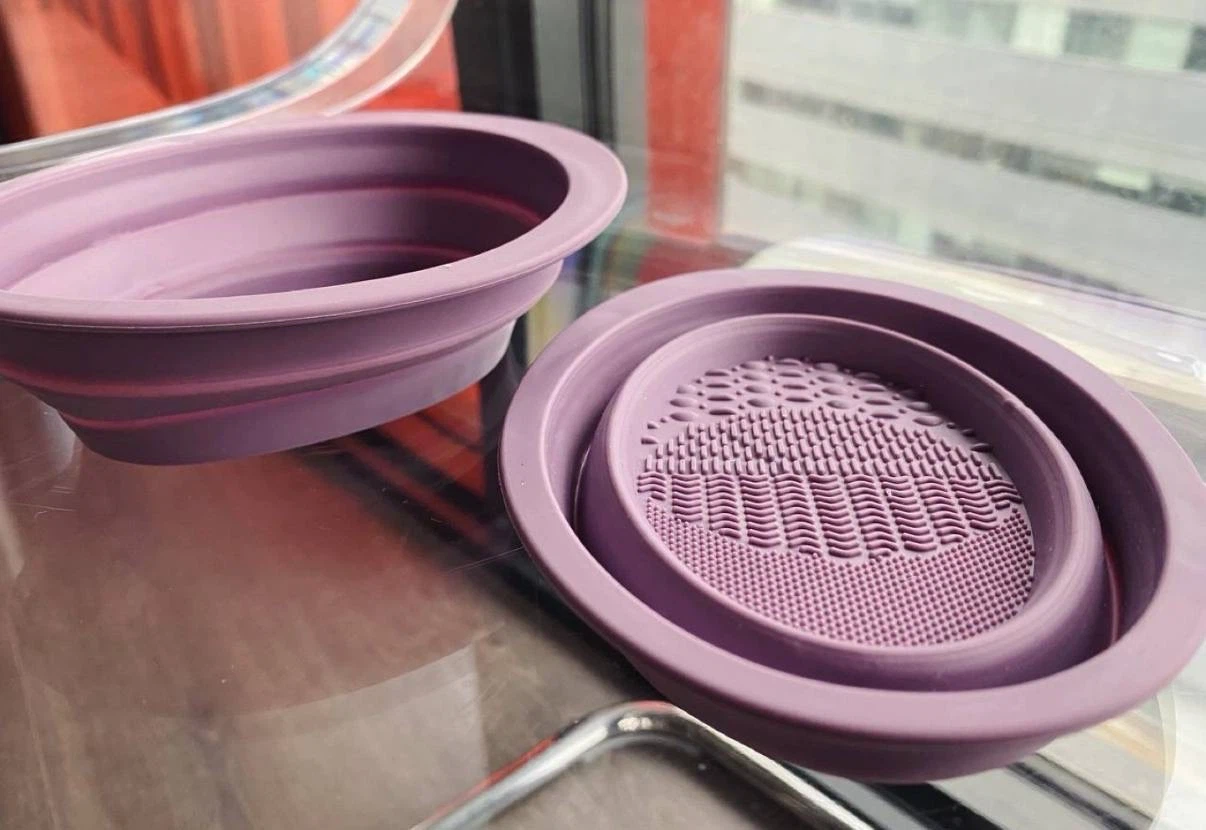Silicone Makeup Brush Cleaning Mat - photo 3