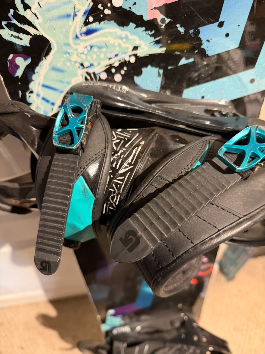 Burton Snowboard with Stiletto Bindings 150 cm - photo 2