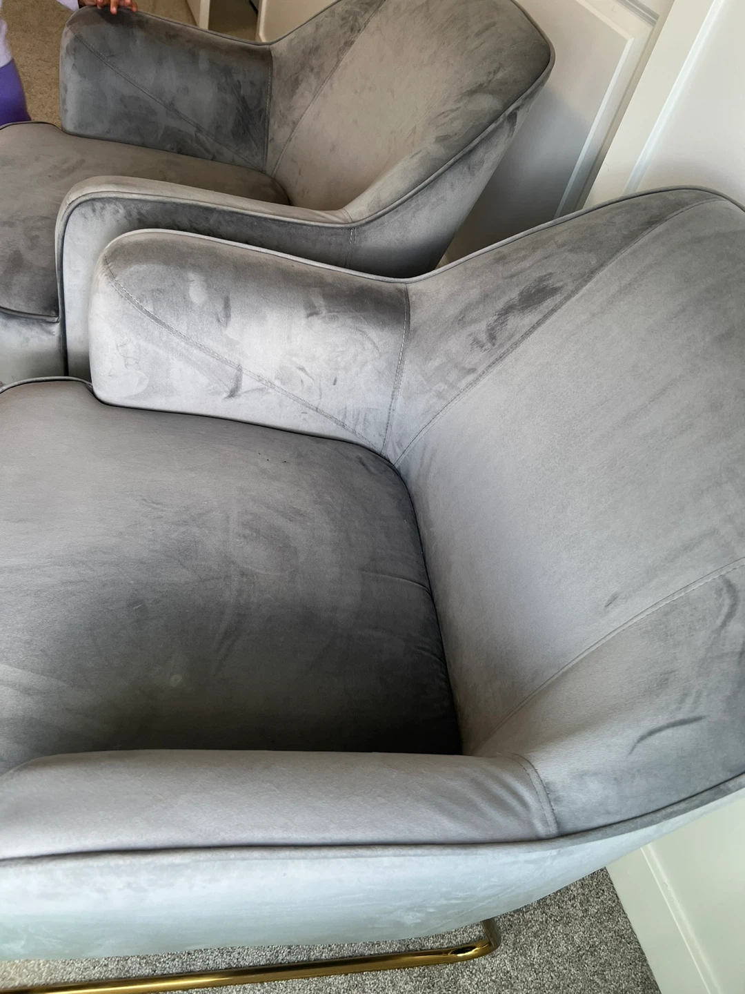 Set of two grey velvet accent chairs - photo 2