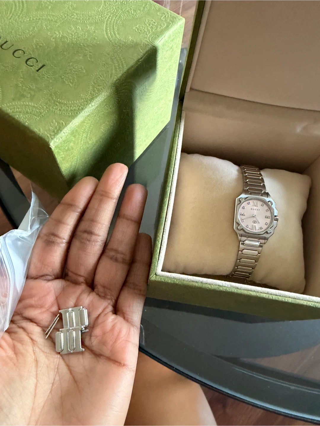 Gucci Women's Watch with Extra Links - photo 3