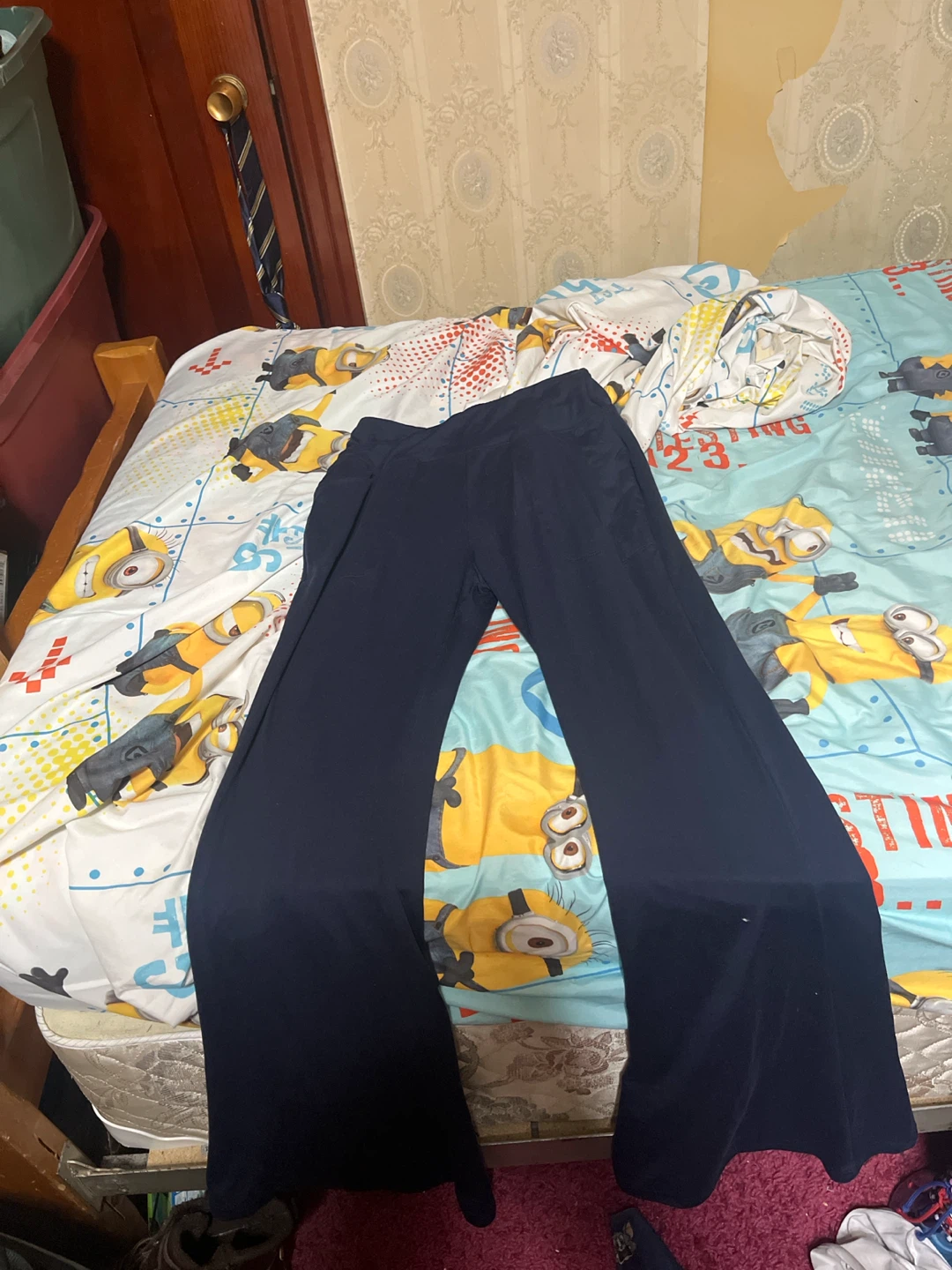 Crossover flared leggings