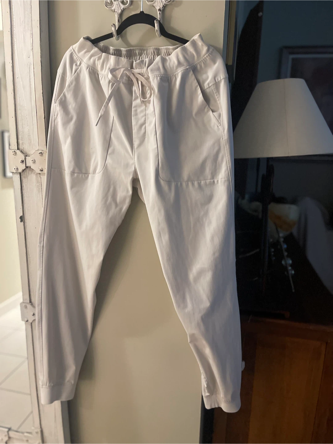 Lululemon White Joggers - photo 3