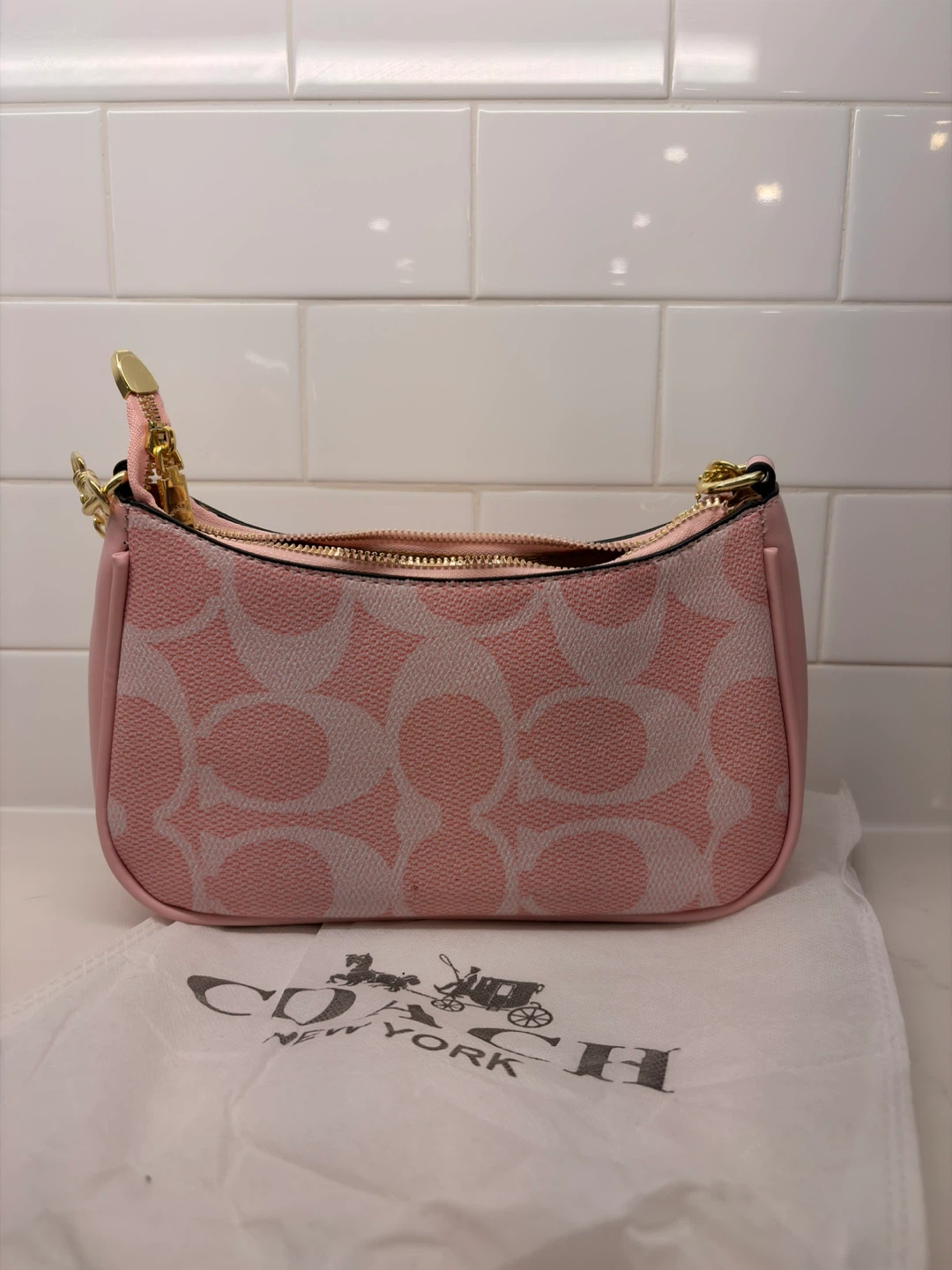 Coach Pink Signature Shoulder Bag - photo 2