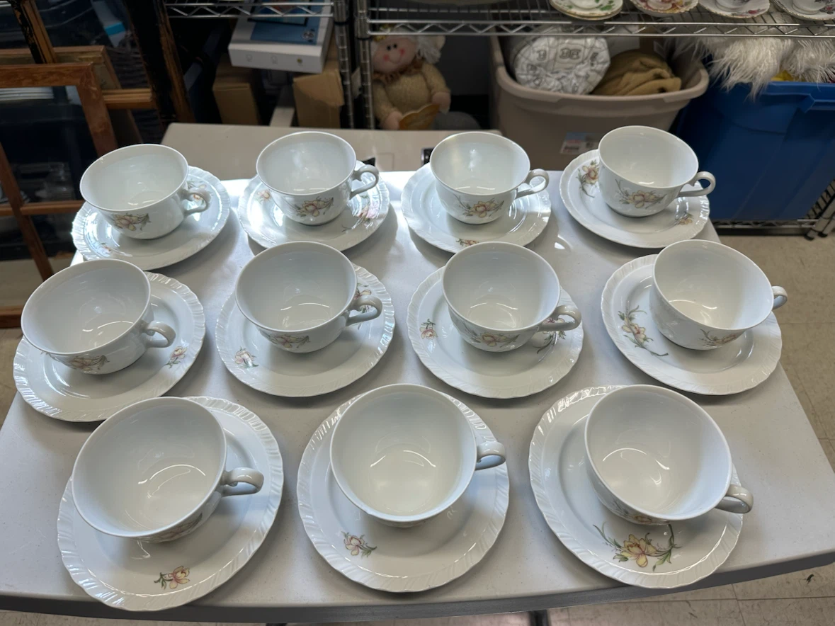 Jaeger Cups and Saucers - photo 2
