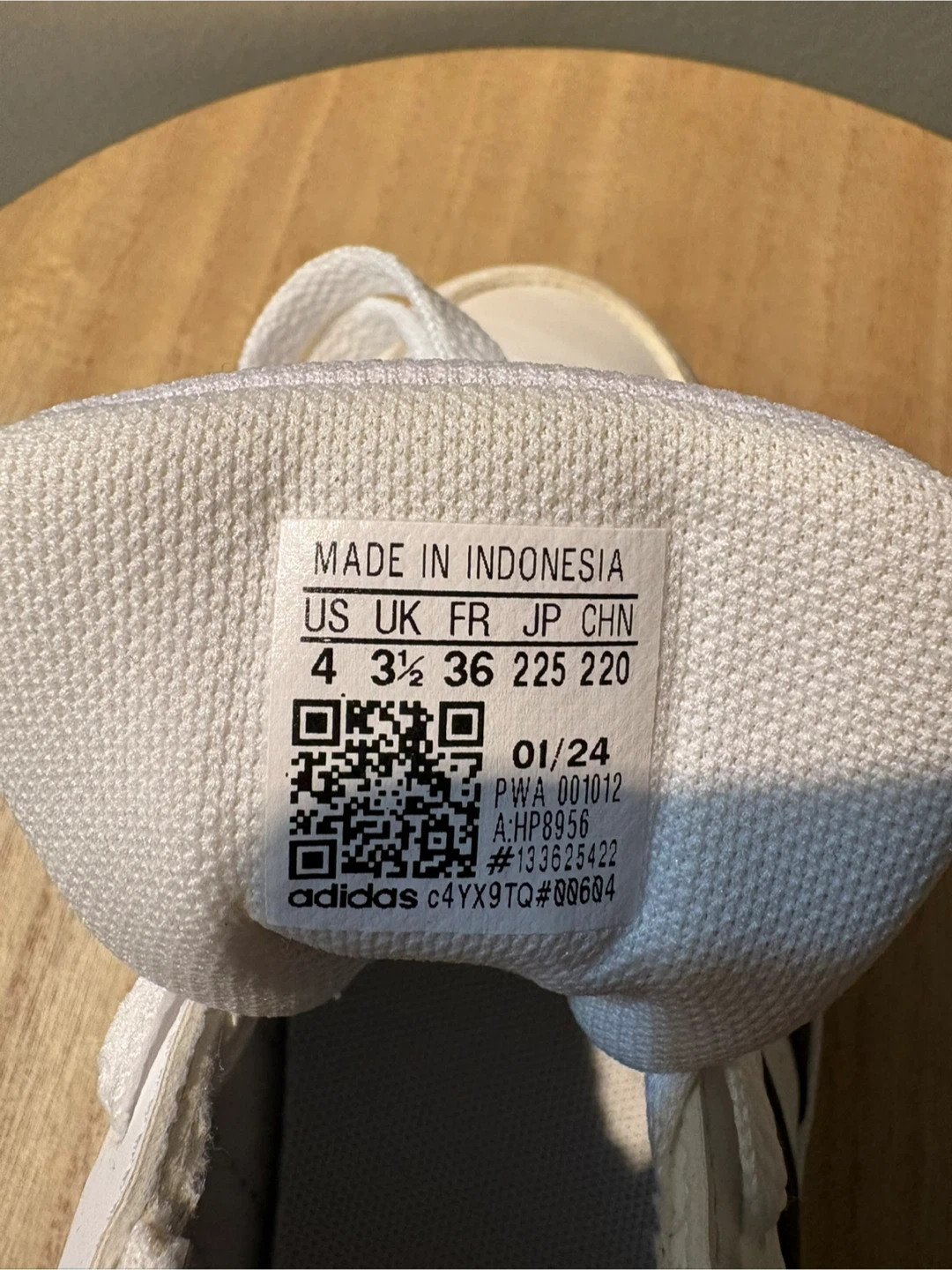 Adidas sneakers size US 4 - photo 5