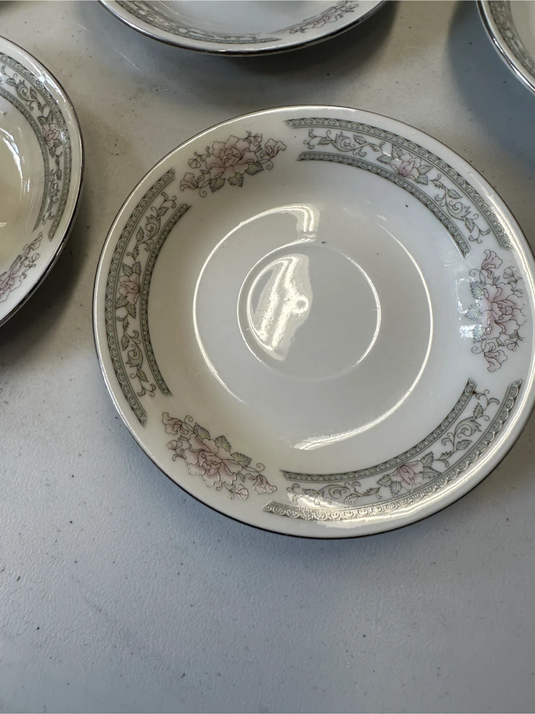 Lynns Fine China Set - photo 4