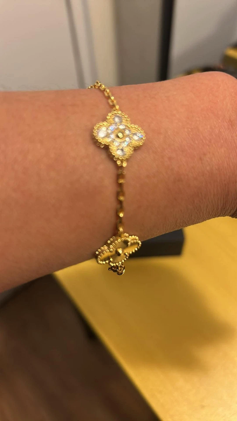 Gold-Tone Clover Bracelet - photo 2