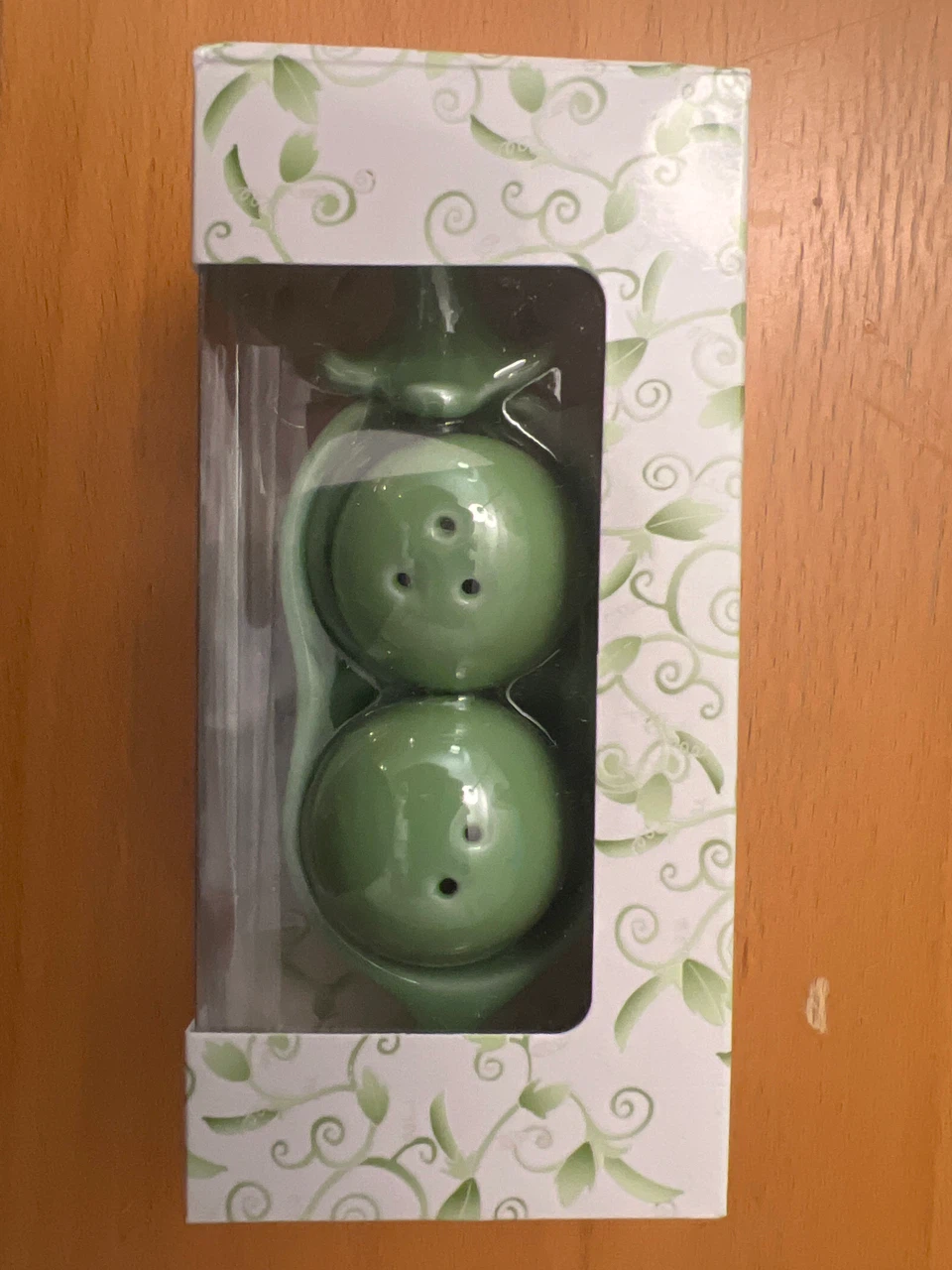Kate Aspen Two Peas in a Pod Salt and Pepper Shakers - photo 2