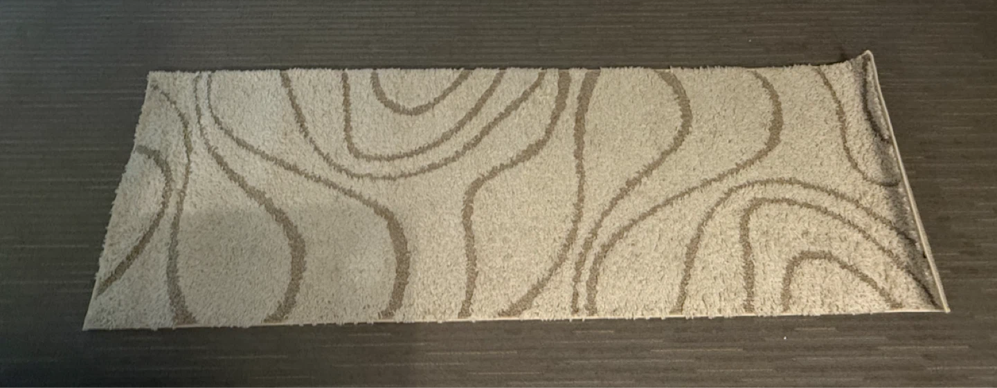 Runner Rug (7.9’ × 2.6’) — 240 × 80 cm