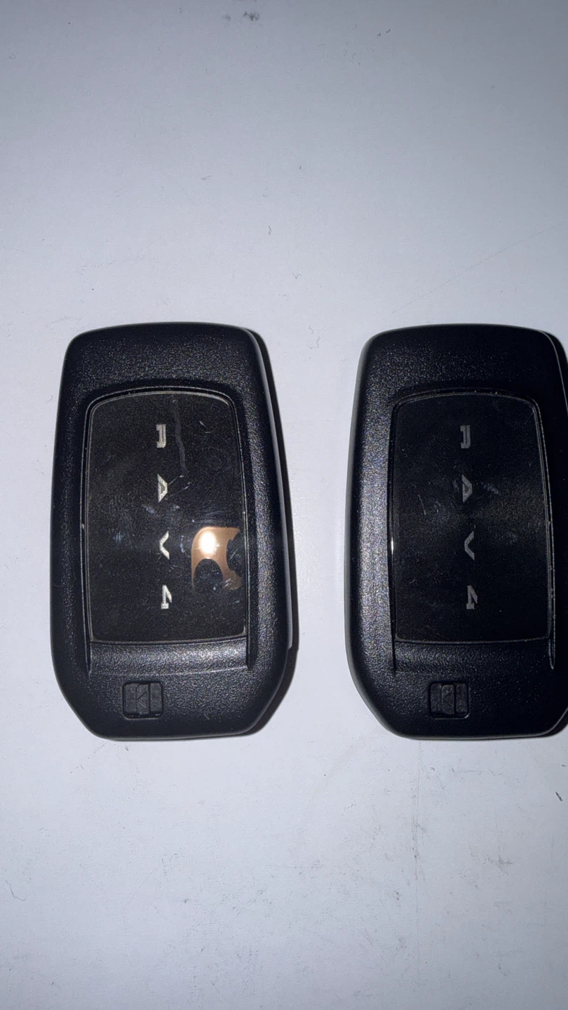 oem toyota RAV4 Smart Key Fob - photo 2