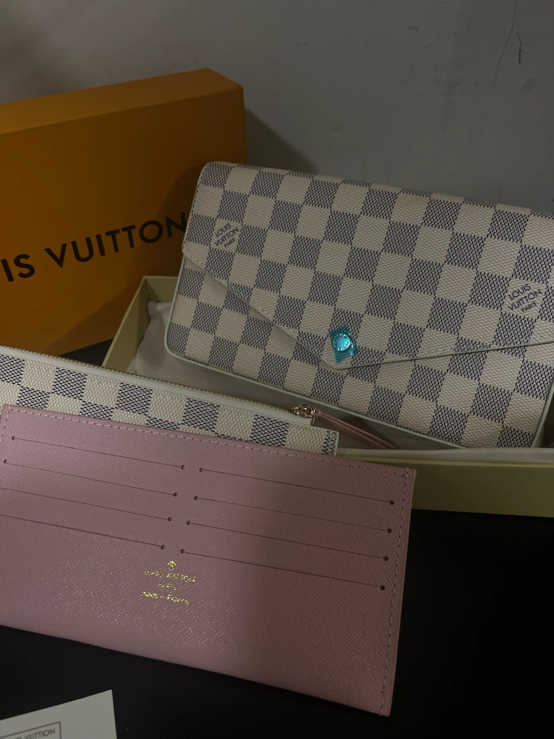Louis Vuitton Félicie Pochette Damier Azur