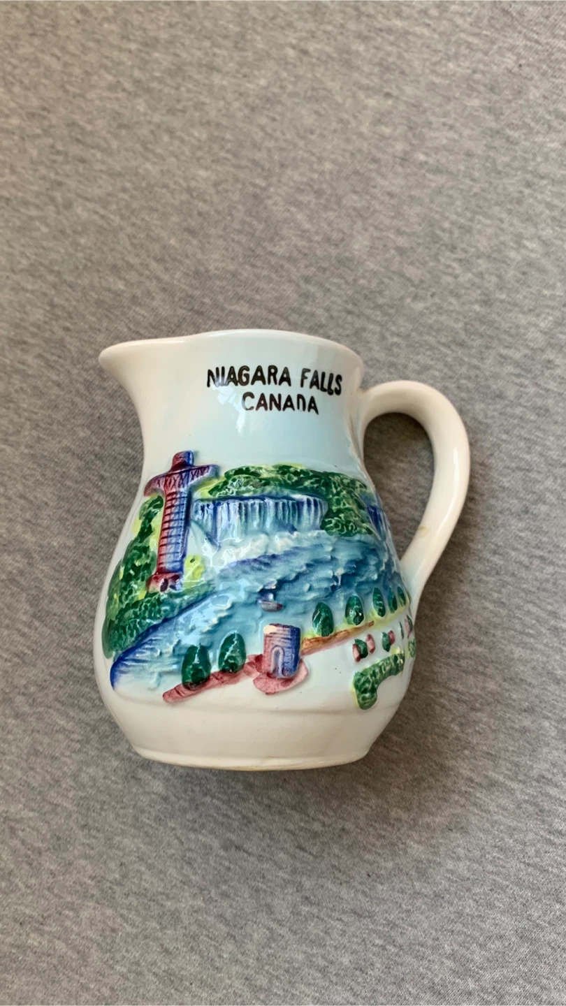 Niagara Falls Souvenir Ceramic Creamer