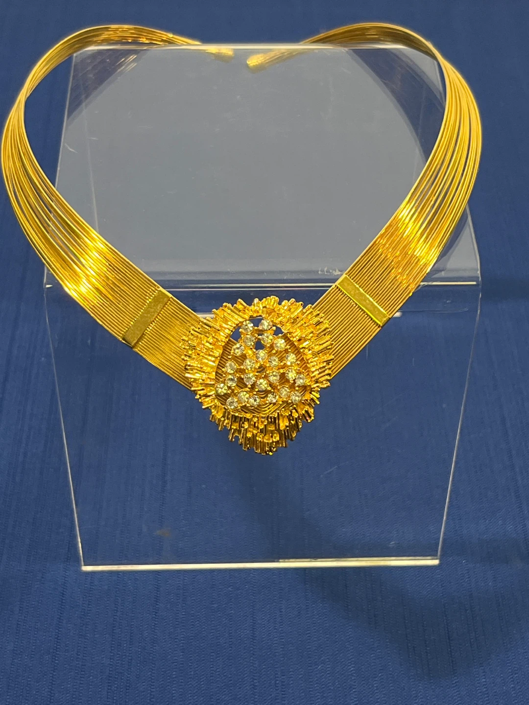 Vintage gold tone collar necklace