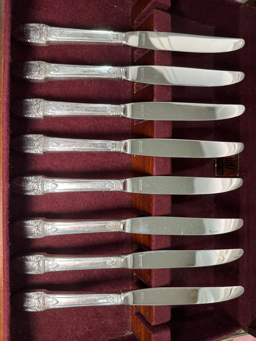 1847 Rogers Bros Silverware Set with Wooden Case - photo 5