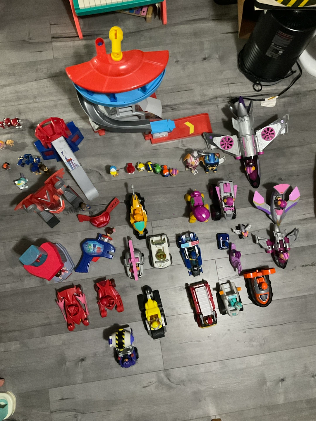 Paw Patrol and PJ Masks Vehicle and Figure Set - photo 2