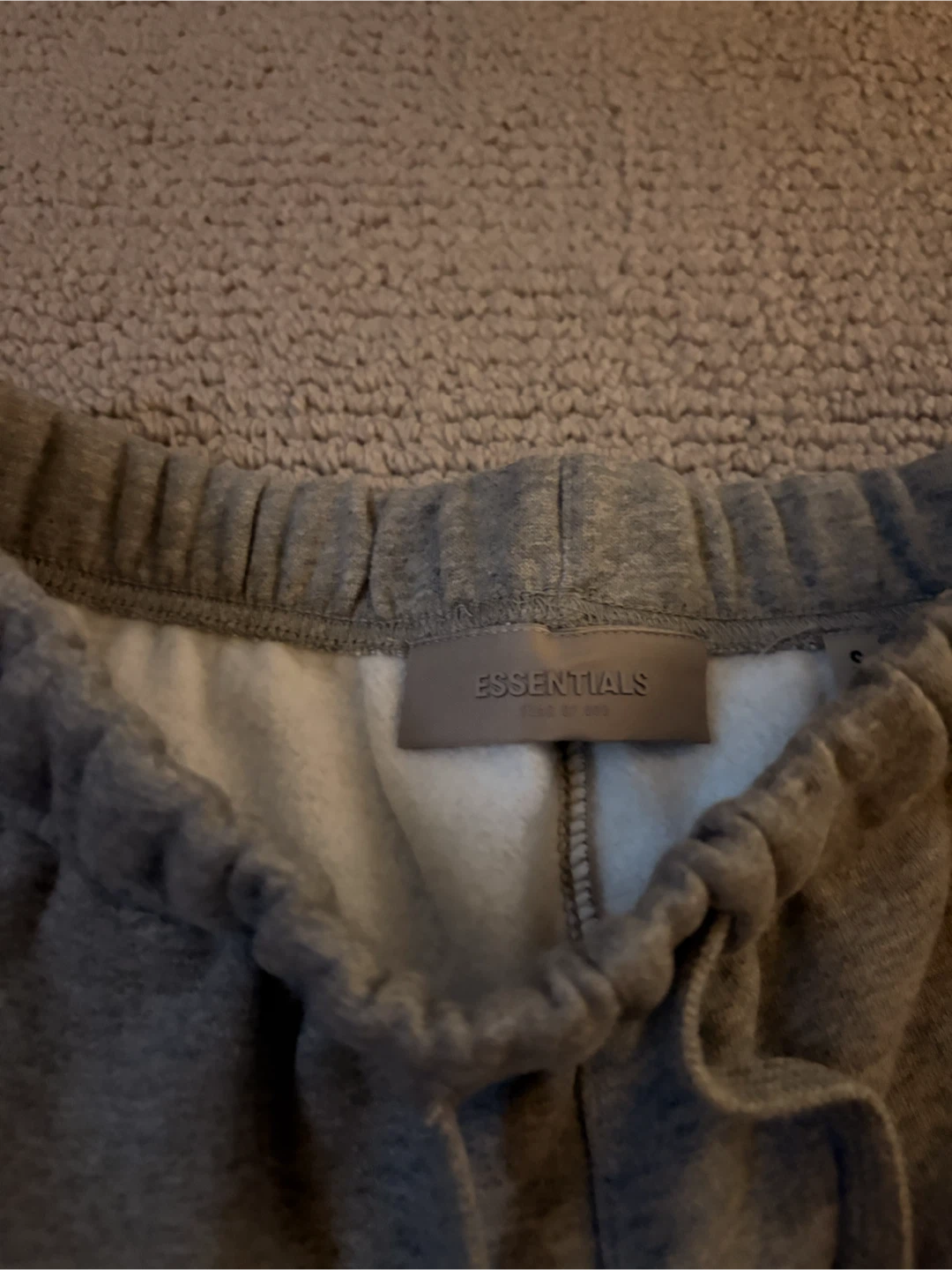 Essentials Fear of God Grey Shorts - photo 4