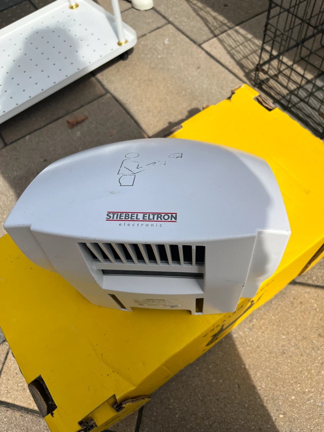 Stiebel Eltron electronic hand dryer - photo 2