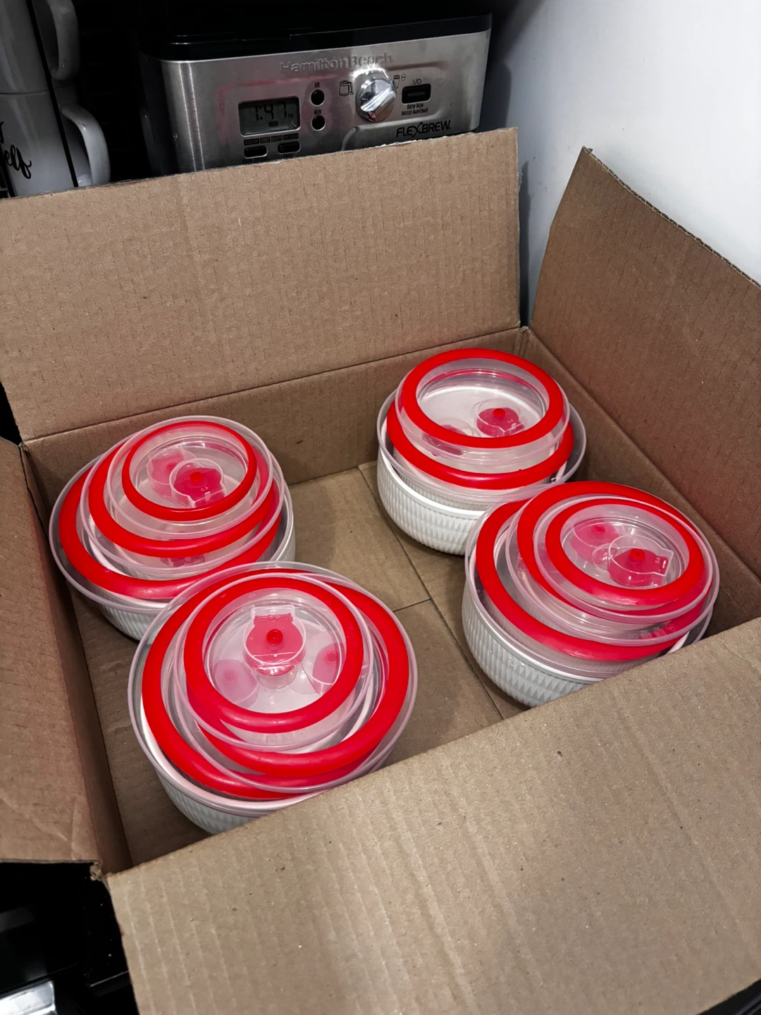 11 Pieces White Ceramic Food Storage Bowls with Red Lids - photo 4