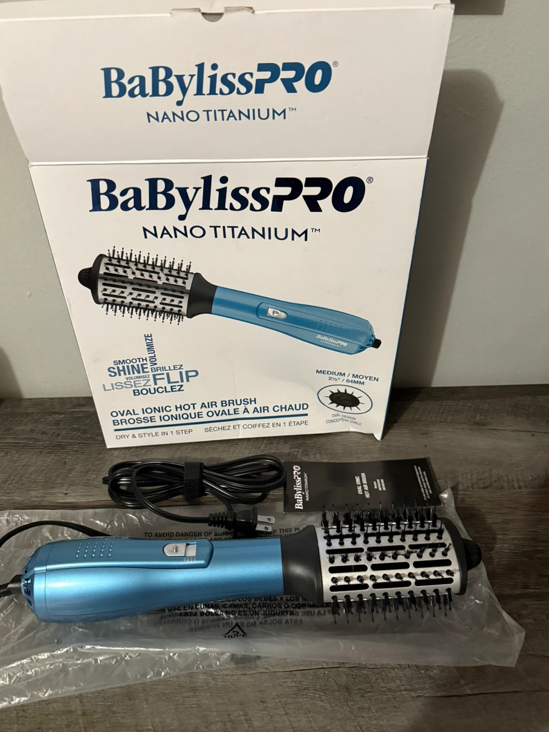 BaBylissPRO Nano Titanium Oval Ionic Hot Air Brush