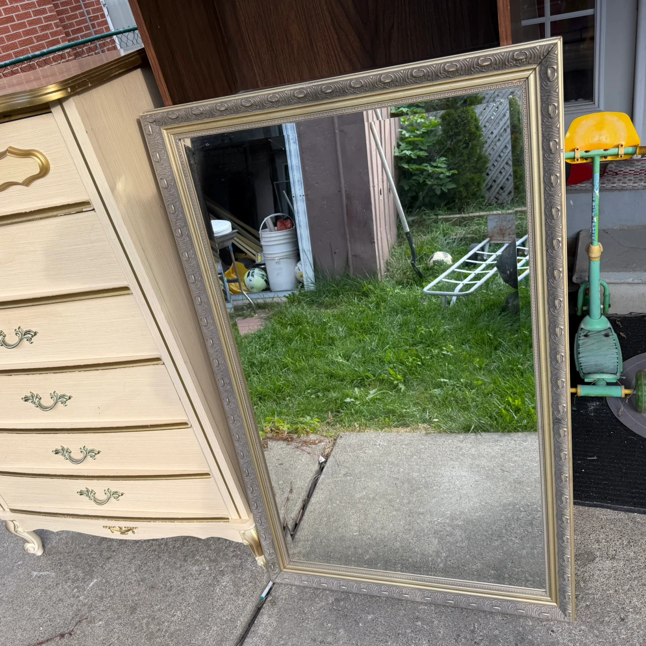Large ornate gold-toned wall mirror - photo 3