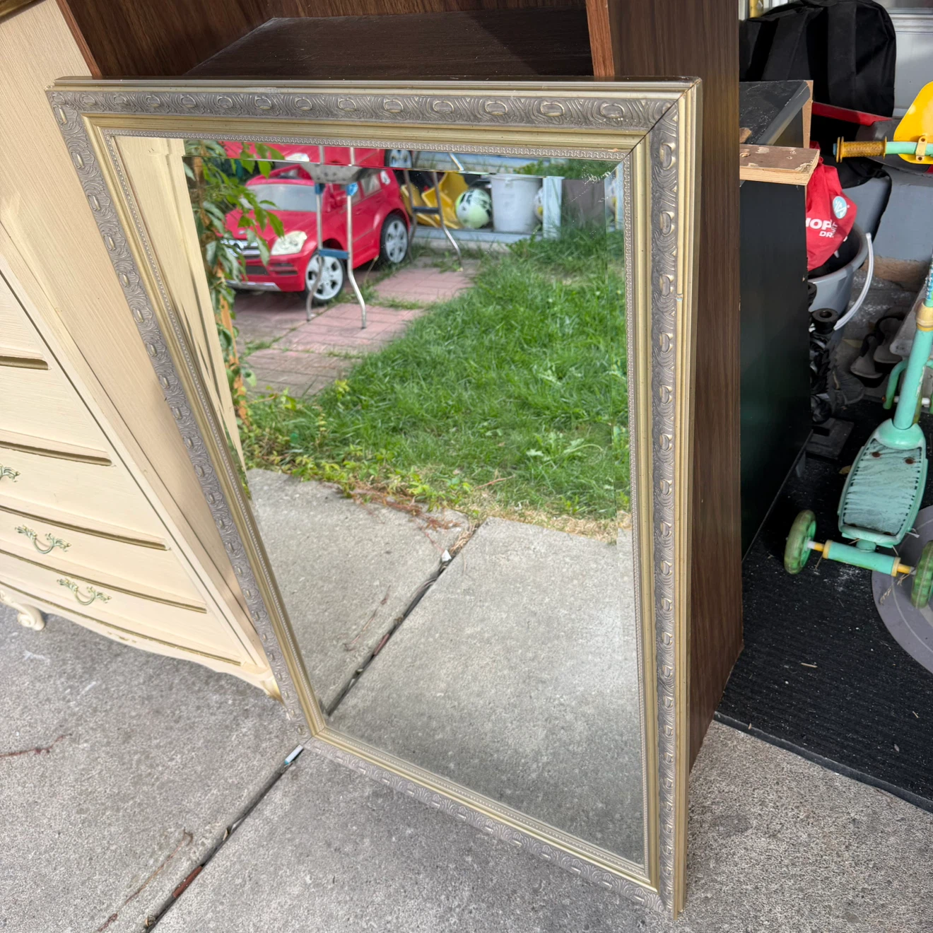 Large ornate gold-toned wall mirror - photo 4