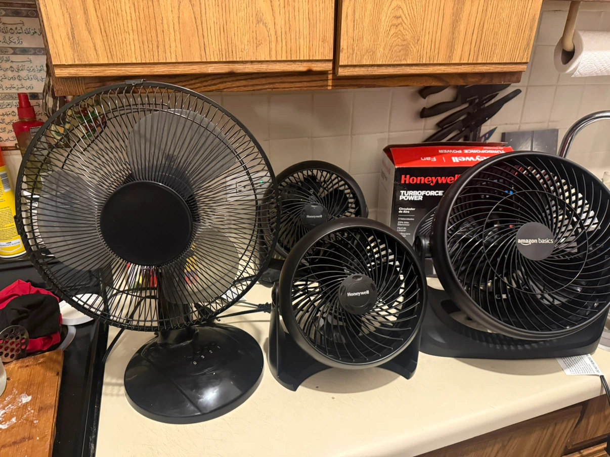Table Fans - Honeywell and Amazon Basics - photo 5