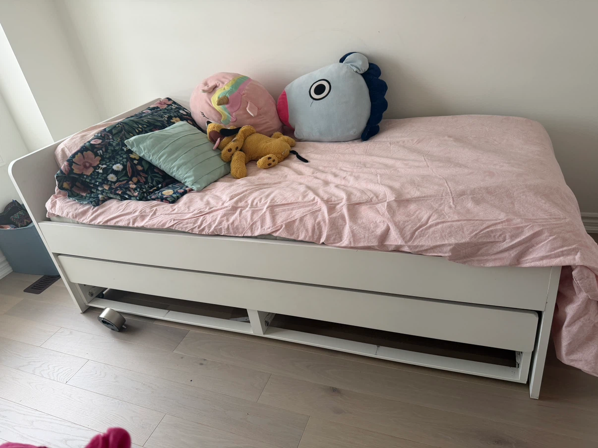 Kids Bed for Sale – Great Condition 🛏️