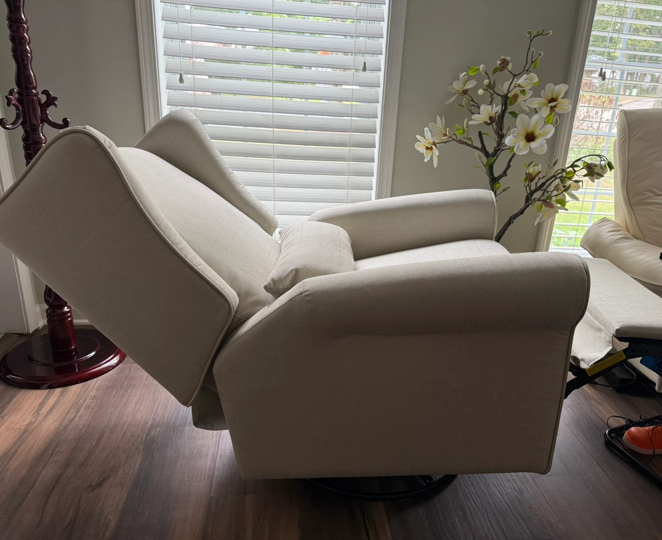 Davinci Relax Wingback Swivel Glider Recliner - photo 5