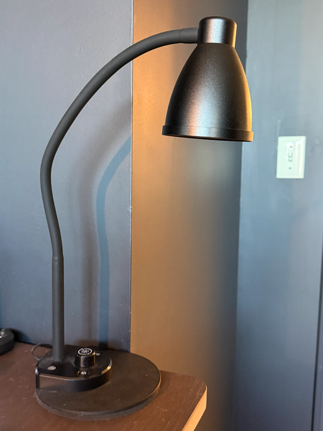 Black Flexible Desk Lamp