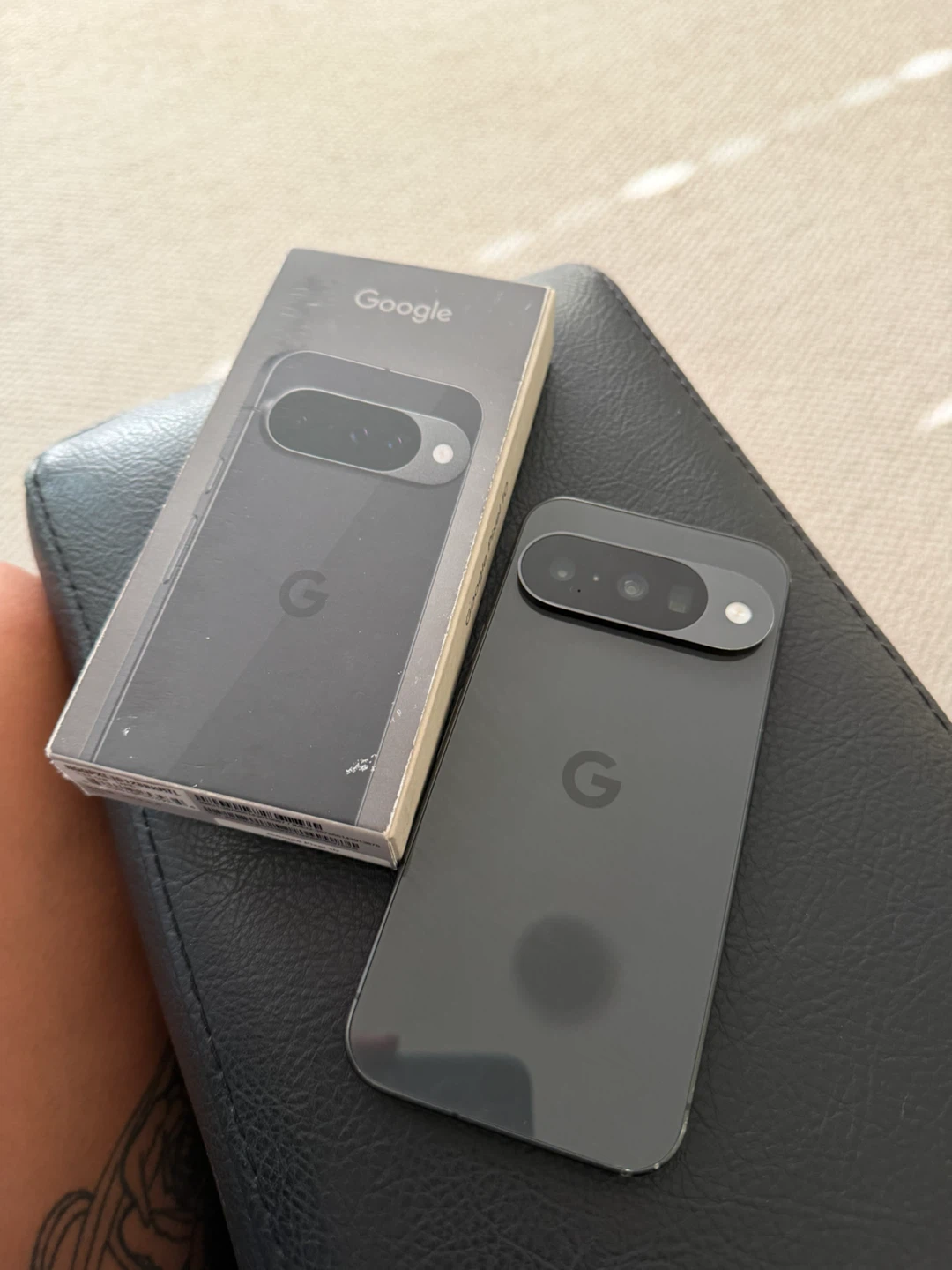 Basically new Google Pixel 10 5g 128gb Obsidian black