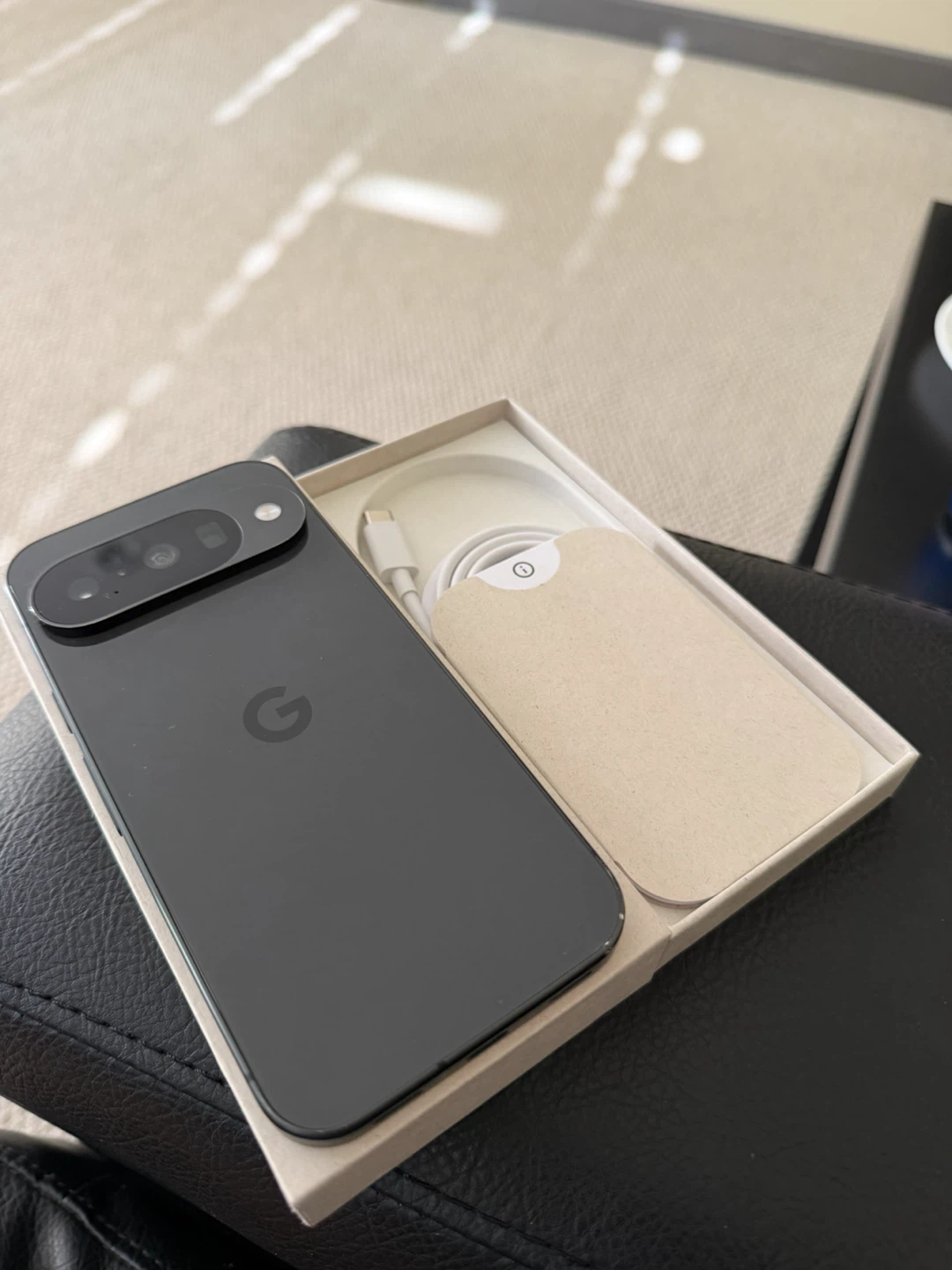 Basically new Google Pixel 10 5g 128gb Obsidian black - photo 3