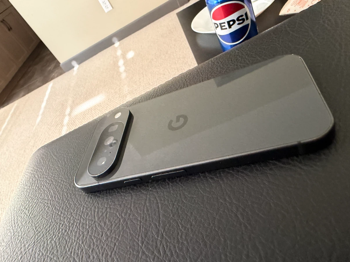 Basically new Google Pixel 10 5g 128gb Obsidian black - photo 5