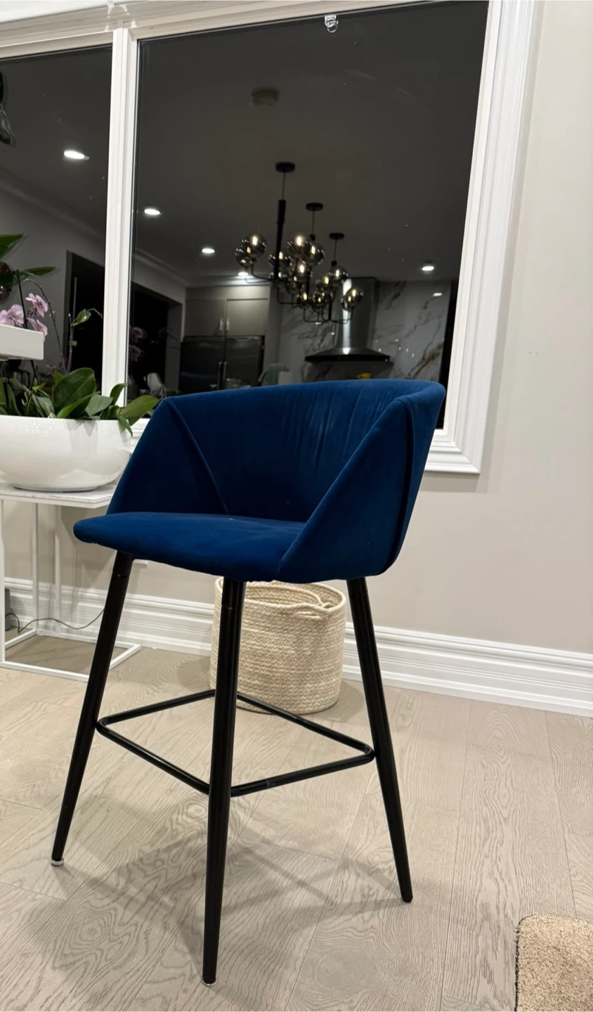 Set of 2 Blue Velvet Bar Stools / Counter Chairs