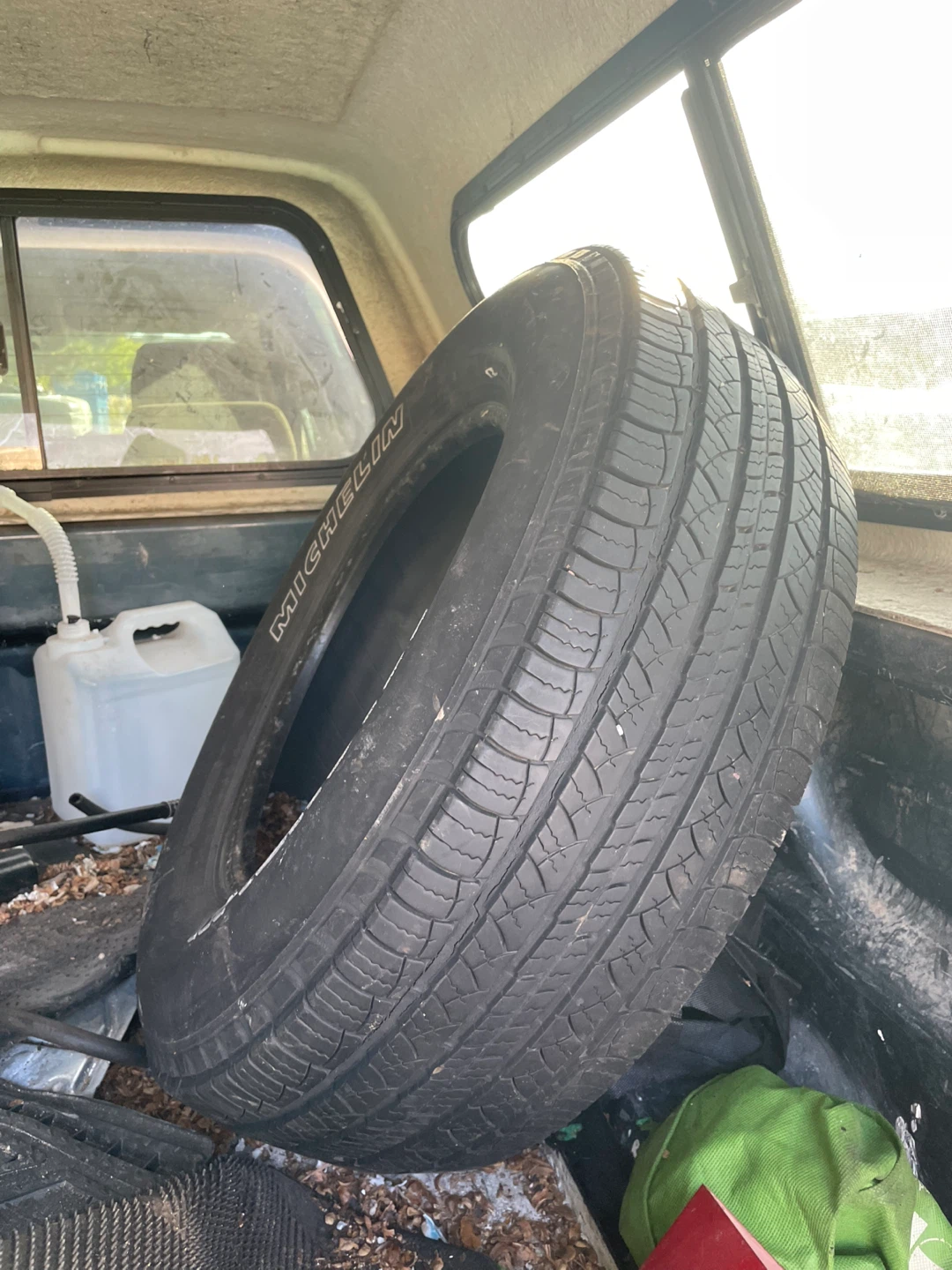 Two Michelin Latitude Tour Tires P235/70R16 - photo 3