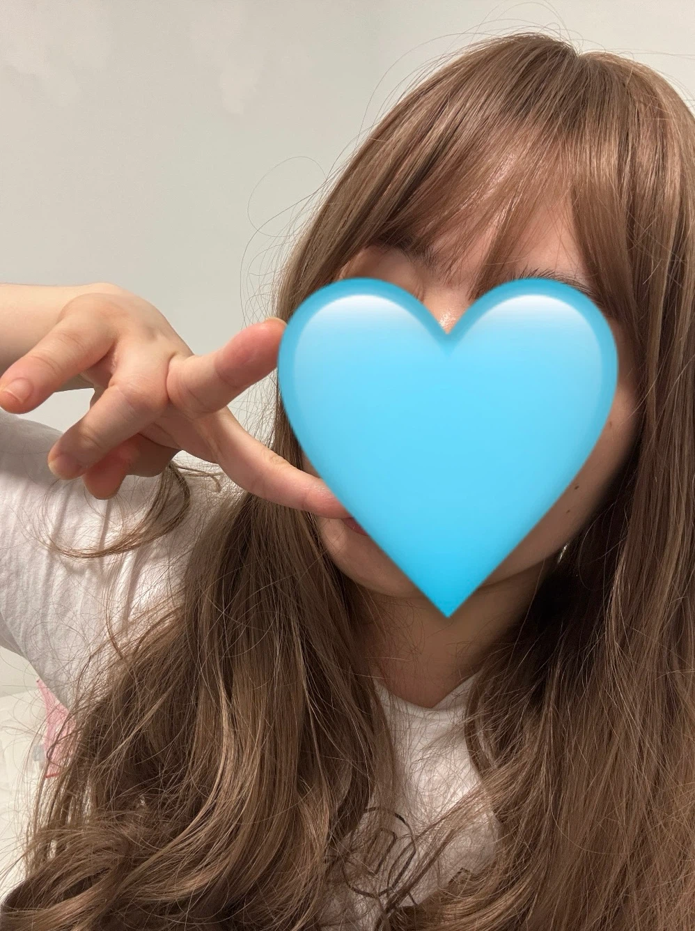 Light brown blonde long wavy wig with bangs - photo 2
