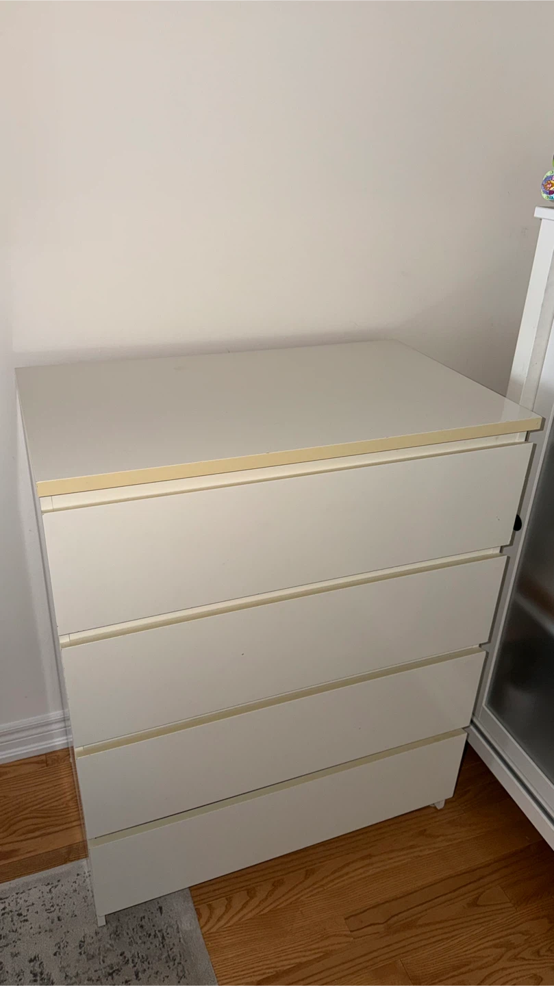 White 4-Drawer Chest - photo 3